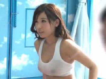 友人同士のマッサージが盛り上がって中出し性交までしちゃう今どき女子大生巨乳素人お姉さんのエロ動画