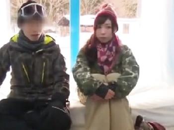 色白娘がマッサージに色情してミラー越しの彼に見られながら寝取られる素人美少女ナンパのエロ動画