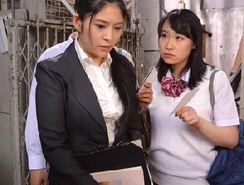 美人過ぎた女性教師さんがクラスの落ちこぼれ生徒に弱みを握られてソープランド堕ち!巨乳痴女女教師めぐりのエロ動画