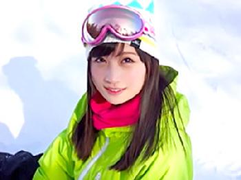 ドタキャンした女優の身代わりにデビューさせられる素人女子大生美少女顔射ナンパのエロ動画