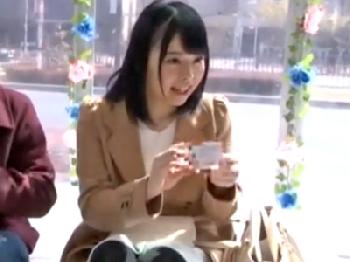 マジックミラー号で大学の友人同士が友情崩壊の中出しSEX素人美少女のエロ動画