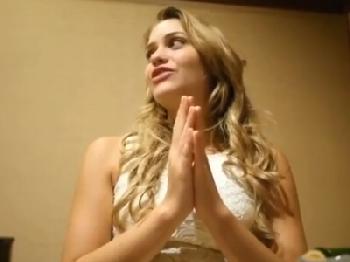 『OH…キモチィ』日本に興味がある巨乳外国人と旅館でしっぽりハメ撮り素人美少女のエロ動画