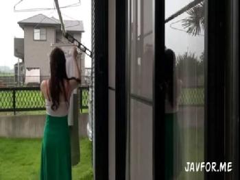 四十歳美人オバさんが息子に迫られて禁断の背徳行為を犯してしまう巨乳素人お姉さん熟女フェラのエロ動画