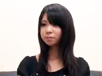ガチ処女の黒髪美形少女の始めての挿入で苦悶の表情を浮かべながらも無事処女喪失素人美少女ぶっかけのエロ動画