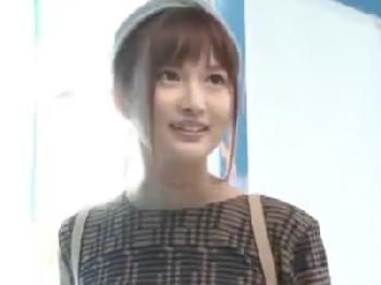 「アッ…すごぉい」巨根に興味を持った素人娘がマジックミラー号パコお姉さんナンパのエロ動画