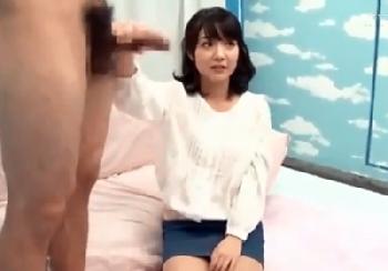 『童貞さんなんですか…?』ゆるふわきれいなお姉さんが筆おろし素人中出しのエロ動画