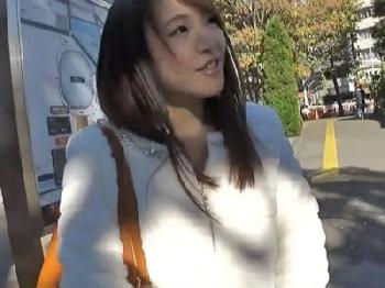 欲求不満そうな素人奥さんをガチナンパ！案の定即ずぼ→中出しまで出来ちゃいましたW巨乳人妻ハメ撮りのエロ動画