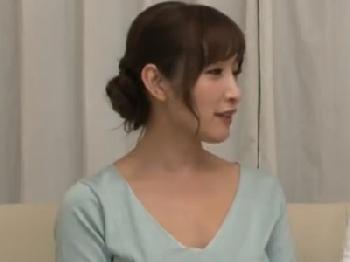 エロランジェリーで息子を挑発→近親SEX相姦するド淫乱母親素人痴女人妻近親相姦のエロ動画