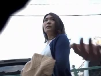 『ちょっと!なんなんですか!?』生徒女子校生と一緒に強姦魔たちに中出しされる美人教師巨乳女教師レイプのエロ動画