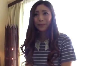 ナンパ師に簡単についてきちゃった美人奥さんをバックで鬼突き中出し！巨乳素人人妻のエロ動画