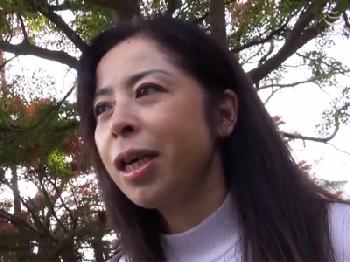 薄幸な熟女看護師がオンナの悦びを取り戻す不貞温泉旅行素人痴女ハメ撮りのエロ動画
