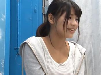 チェリーボーイペニ棒を優しく筆おろししてくれた神女子大生W素人美少女童貞のエロ動画