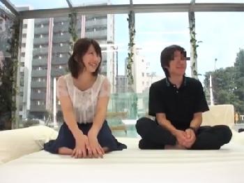 「そんな激しいの…ダメだって！」素人カップルマジックミラー号パコで一層愛を深めちゃう巨乳美少女中出しのエロ動画