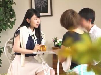 スクール水着姿のガチ幼顔女子校生に勃起イチモツ擦りつけてフェラチオ要求→お口にたっぷり発射美少女ロリ顔射手コキのエロ動画