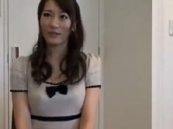 情けないガリガリ童貞君にも非常に優しい対応をする美形お姉さん→パコ素人のエロ動画