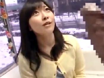 清純清楚淫乱尻軽ヤリマンそうな24歳素人さんにデカチンと万札差し出した結果…生パコ許可お姉さんOLナンパのエロ動画