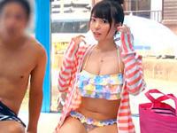 学校の友人に思いを寄せられていた素人女子大生がスタッフにノセられマジックミラー号パコ巨乳美少女水着のエロ動画