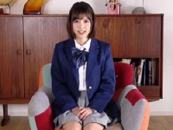 女子校生姿の葵つかさちゃんがDT陰茎から精液吸い上げ！素人美少女痴女コスプレのエロ動画