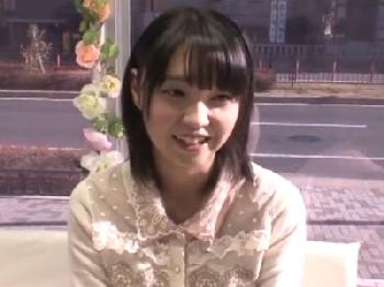 友人が隣で見ているのにお金に釣られてガチパコしちゃう素人のショートヘア娘美少女ぶっかけのエロ動画