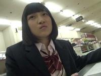 ツイッターで知り合った幼顔カワ女子校生とホテルでハメ撮り→自ら中出し懇願するヤリマンだった巨乳素人美少女広瀬うみのエロ動画