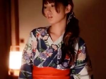 『奥めっちゃ当たってるッ』天海つばさと温泉旅館で濃密ハメ!お姉さんギャル顔射のエロ動画