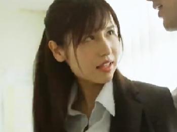 ローター仕込んで授業していたのがバレて生徒に精子便器にされる女先生女教師レイプ乱交のエロ動画