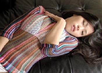 完全顔出し！日本一のMカップ19歳が106CMのおっぱいを露わにして淫靡な行為にW巨乳素人ハメ撮りパイズリのエロ動画