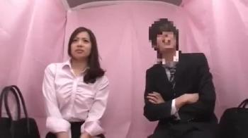 以前からちょっと気になっていた部下の男とついにハメてウキウキな巨大乳オフィスレディ！素人OLの無料エロ動画