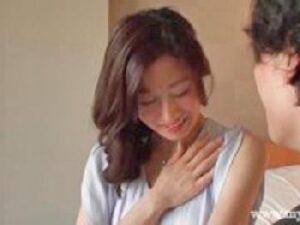 『イッちゃう！イッちゃう！ああん！いっくー！！』マダムの密通せックス！巨乳素人人妻の無料エロ動画