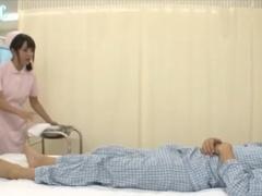 患者の勃起を見て性的興奮してしまう新人ナースがエロ可愛い！美少女看護婦の無料エロ動画