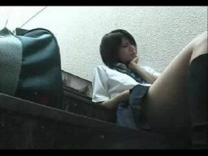 図書館の裏階段でめちゃカワな女子校生と援助交際ファック！！巨乳フェラ素人美少女手コキの無料エロ動画