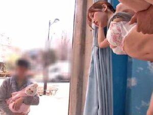 子連れの優しいお母ちゃんがシングルファザーを励ましセっクス！巨乳素人人妻ナンパの無料エロ動画