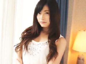 透き通るような白い肌のお嬢様が刺激欲しさにまさかの自らハメ撮り応募！お姉さん素人の無料エロ動画