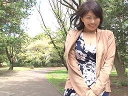 まん汁垂れまくりで感じるリアル奥様のうわき交尾！素人人妻の無料エロ動画