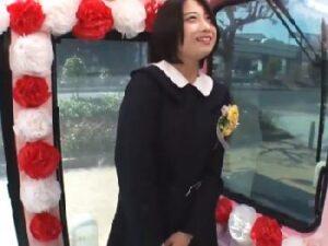 卒業したてのあか抜けない黒髪娘を謝礼で釣ってエッチに持ち込む！巨乳美少女素人ナンパの無料エロ動画