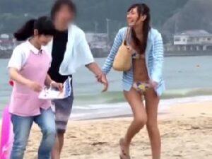 マジックミラーー号で中出しマッサージされてぐったり自暴自棄になる寝取られ少女！巨乳素人美少女ナンパ水着の無料エロ動画