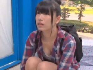 早漏チンこを相手にした素人娘が唐突な中出しに呆然！巨乳美少女の無料エロ動画