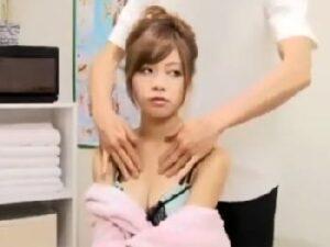 夫に勧められてマッサージに来たらハメられた細身美人GAL妻！巨乳お姉さんギャルレイプ盗撮の無料エロ動画