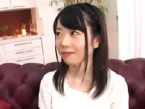 あどけない顔してふわふわ爆乳な美形少女の乳揺れパコ！巨乳美少女水卜さくらの無料エロ動画