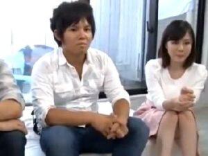 彼氏の見ている前で裏切り行為→爆乳彼女が彼友人に大量種付けされ！巨乳お姉さん素人中出しの無料エロ動画