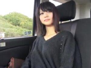 華奢で小顔な美形少女女子大生を北海道乱交旅行でハメ回す！美少女素人中出し痴女ハメ撮りの無料エロ動画