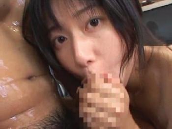 ミニ系美形少女と巨大乳お姉さんの二人組とハーレム3人プレイ！！巨乳美少女痴女フェラ顔射3Pの無料エロ動画