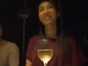 バーでナンパした素人奥さんと即日中出しSEx！人妻熟女の無料エロ動画