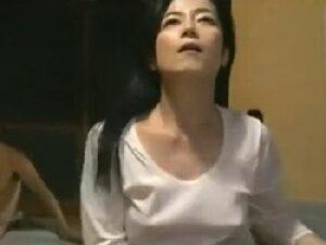 犯罪犯した素人に制裁中出しするタコオヤジ！人妻熟女の無料エロ動画