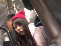 黒髪幼顔少女を黒ストッキングだけ履いてる状態で犯し倒す！！美少女素人顔射ロリレイプの無料エロ動画