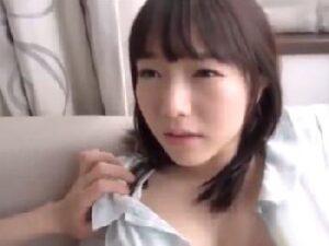 清潔感のある白い美肌きれいなお姉さんがイケメン男とのねっとりと絡み合う濃密ハメで心からの絶頂絶頂オーガズム体験！美少女ぶっか...