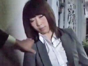 酔っ払って意識のないOLをホテルに連れ込みパコ！素人顔射ハメ撮りパンストの無料エロ動画