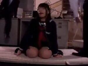 女子校生に首輪をつけて陵辱調教する秘密クラブ!美少女素人レイプの無料エロ動画