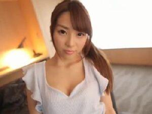 交尾なんて無縁そうな…清楚清純系ポニーテールお姉さんと白昼堂々ホテルパコ！巨乳の無料エロ動画