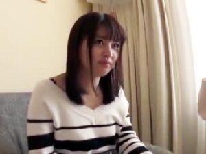 港区でナンパした結婚2年目妻→離婚確定の中出し交尾！巨乳素人痴女人妻ハメ撮りの無料エロ動画